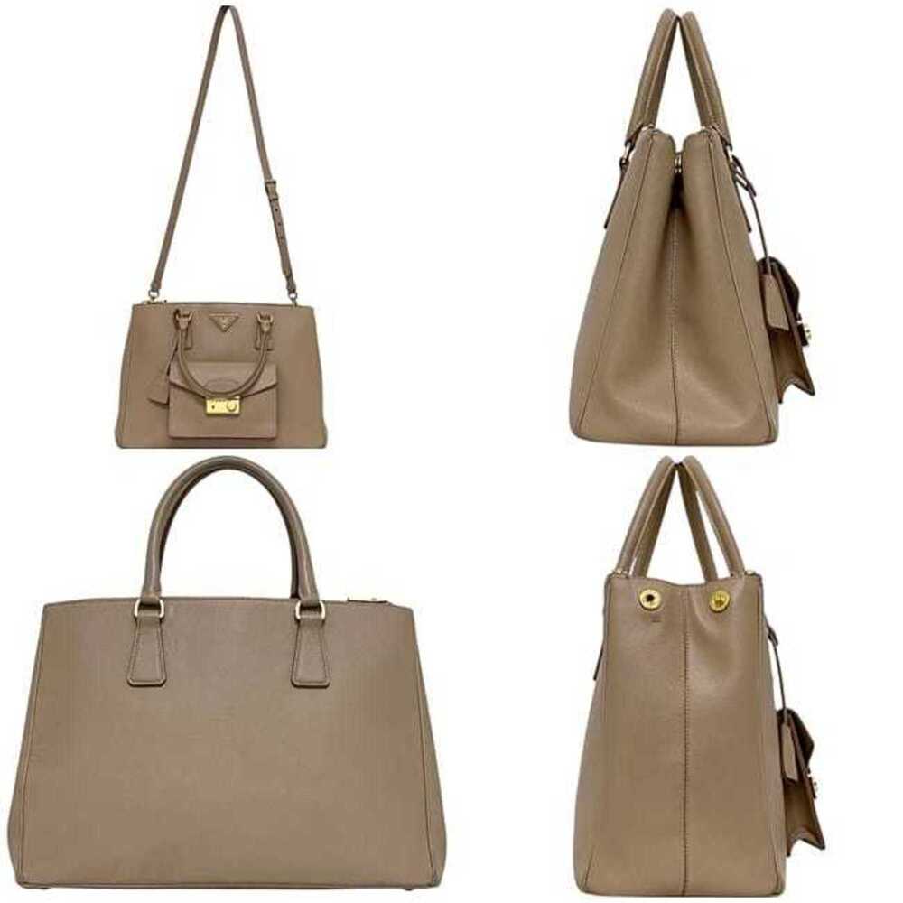 PRADA Cream Leather Saffiano Shoulder Bag - Picture 3 of 11